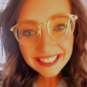 Meet your Posher, Whitni